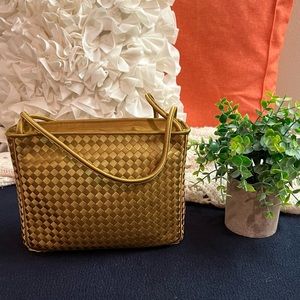 Bottega Veneta Bag / mini gold bag. Excellent /Authentic.